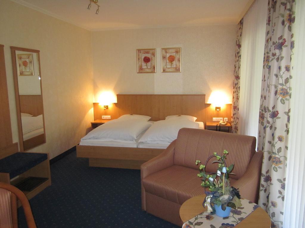 Gasthof Rodachtal Mit Gaestehaus Katharina Schwarzenbach am Wald Habitación foto